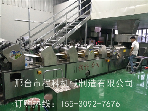新型全自動(dòng)爬桿商用壓面機(jī)